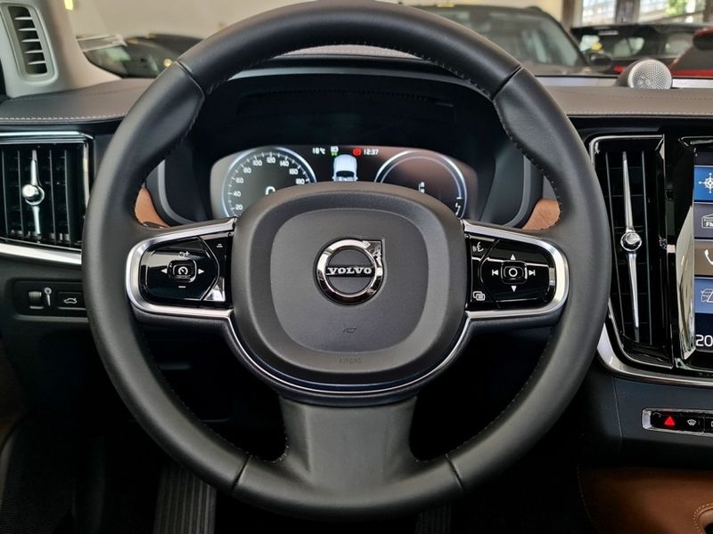 Volvo S90 2.0 T8 HYBRID INSCRIPTION AWD GEARTRONIC 2019/2019 CARRO DEZ NOVO HAMBURGO / Carros no Vale