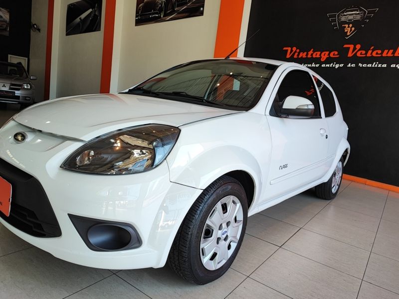 Ford KA 1.0 MPI 8V FLEX 2P MANUAL 2013/2013 VINTAGE VEÍCULOS CAXIAS DO SUL / Carros no Vale