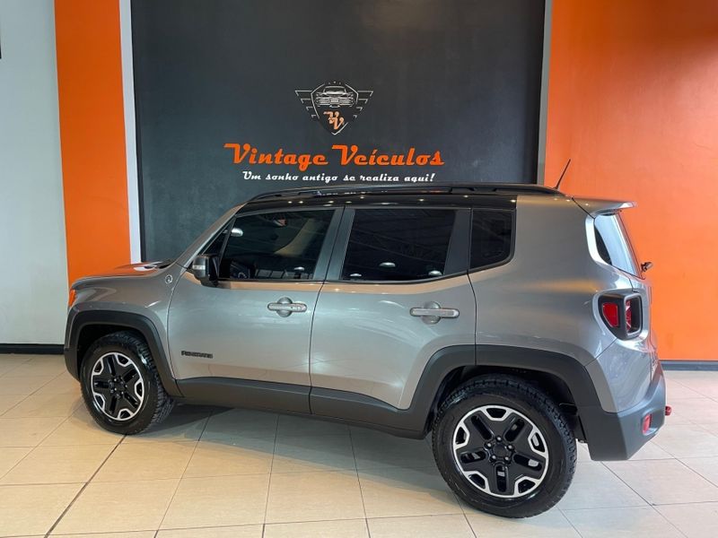 JEEP RENEGADE 2.0 16V TURBO DIESEL TRAILHAWK 4P 4X4 AUTOMÁTICO 2018/2018 VINTAGE VEÍCULOS CAXIAS DO SUL / Carros no Vale