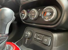 JEEP RENEGADE 2.0 16V TURBO DIESEL TRAILHAWK 4P 4X4 AUTOMÁTICO 2018/2018 VINTAGE VEÍCULOS CAXIAS DO SUL / Carros no Vale