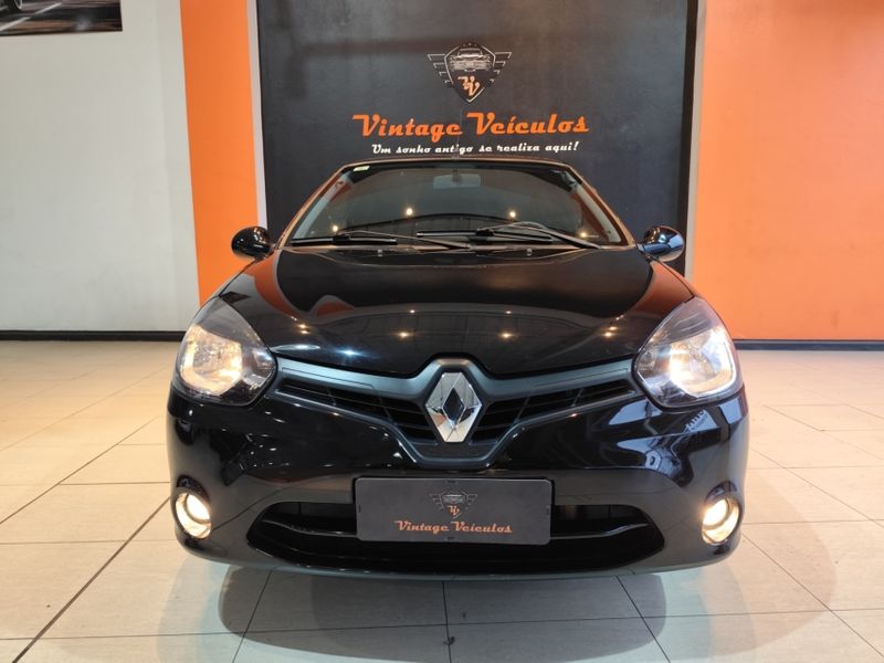 Renault CLIO 1.0 EXPRESSION 16V FLEX 4P MANUAL 2015/2016 VINTAGE VEÍCULOS CAXIAS DO SUL / Carros no Vale