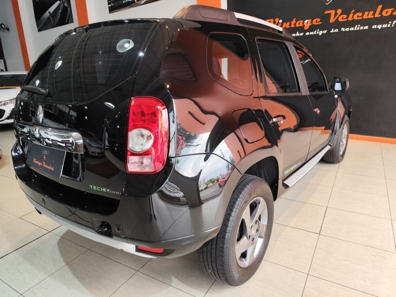 Renault DUSTER 1.6 DYNAMIQUE 4X2 16V FLEX 4P MANUAL 2013/2014 VINTAGE VEÍCULOS CAXIAS DO SUL / Carros no Vale