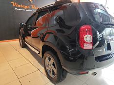 Renault DUSTER 1.6 DYNAMIQUE 4X2 16V FLEX 4P MANUAL 2013/2014 VINTAGE VEÍCULOS CAXIAS DO SUL / Carros no Vale