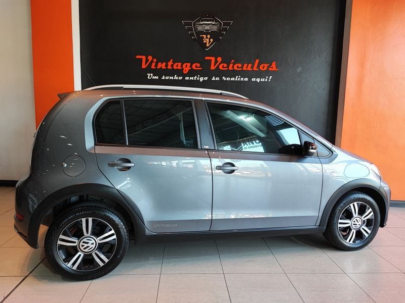 Volkswagen UP 1.0 170 TSI TOTAL FLEX XTREME 4P MANUAL 2019/2020 VINTAGE VEÍCULOS CAXIAS DO SUL / Carros no Vale