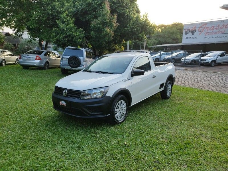 Volkswagen SAVEIRO ROBUST 1.6 2018 GRASSI VEÍCULOS LAJEADO / Carros no Vale