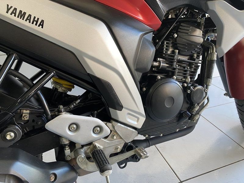 Yamaha FAZER 250 2018 SÓ MOTOS E AUTOMÓVEIS SANTA CRUZ DO SUL / Carros no Vale