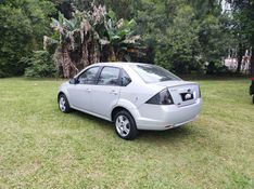 Ford FIESTA SEDAN 1.6 2014 GRASSI VEÍCULOS LAJEADO / Carros no Vale