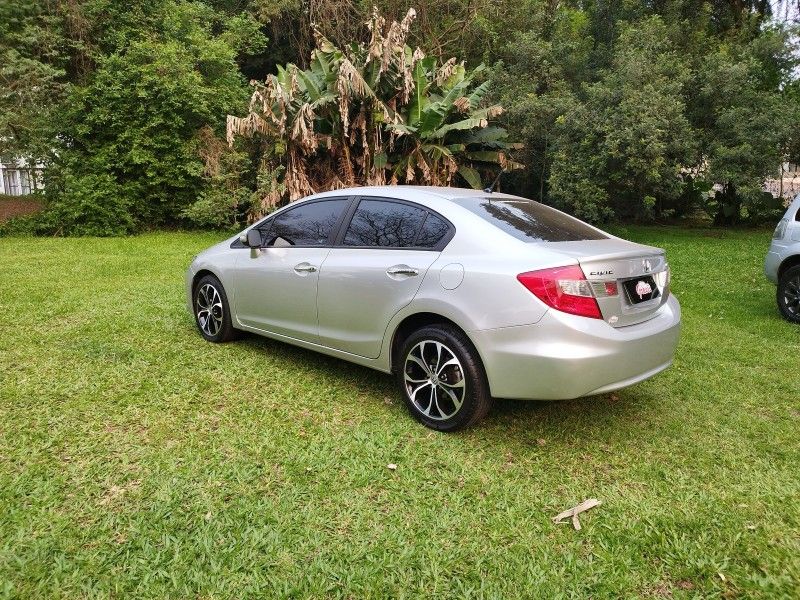 Honda CIVIC SEDAN EXL 2013 GRASSI VEÍCULOS LAJEADO / Carros no Vale