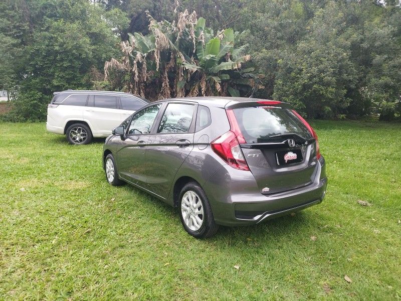 Honda FIT LX 1.5 2018 GRASSI VEÍCULOS LAJEADO / Carros no Vale