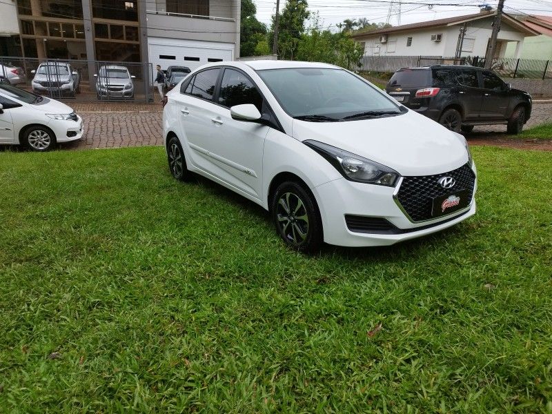 Hyundai HB20S COMFORT PLUS 1.6 2019 GRASSI VEÍCULOS LAJEADO / Carros no Vale