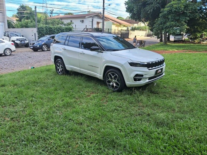 Jeep COMMANDER OVERLAND TD380 2.0 4X4 2022 GRASSI VEÍCULOS LAJEADO / Carros no Vale