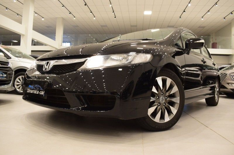 Honda CIVIC SEDAN LXL 2011 DINAMICA-CAR VENÂNCIO AIRES / Carros no Vale