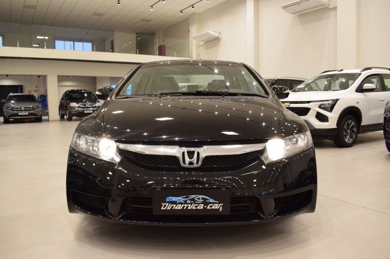 Honda CIVIC SEDAN LXL 2011 DINAMICA-CAR VENÂNCIO AIRES / Carros no Vale