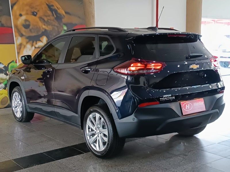 Chevrolet TRACKER LTZ 1.0 TURBO 2024 HÉLIO AUTOMÓVEIS LAJEADO / Carros no Vale