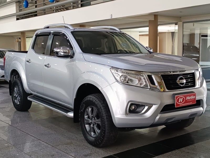 Nissan FRONTIER LE 2.3 BI TURBO 2017 HÉLIO AUTOMÓVEIS LAJEADO / Carros no Vale