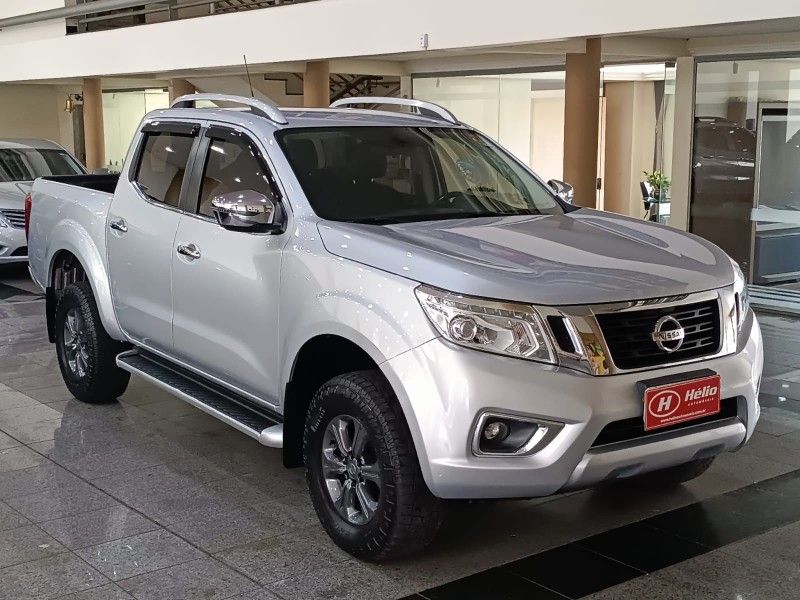 Nissan FRONTIER LE 2.3 BI TURBO 2017 HÉLIO AUTOMÓVEIS LAJEADO / Carros no Vale