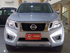 Nissan FRONTIER LE 2.3 BI TURBO 2017 HÉLIO AUTOMÓVEIS LAJEADO / Carros no Vale