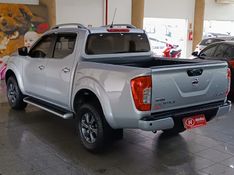 Nissan FRONTIER LE 2.3 BI TURBO 2017 HÉLIO AUTOMÓVEIS LAJEADO / Carros no Vale