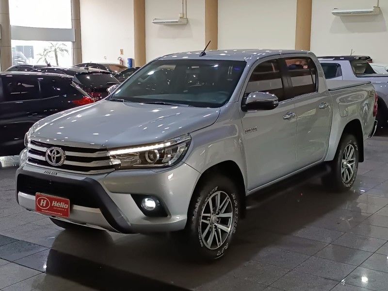 Toyota HILUX CAB.DUPLA SRX 2.8 2018 HÉLIO AUTOMÓVEIS LAJEADO / Carros no Vale