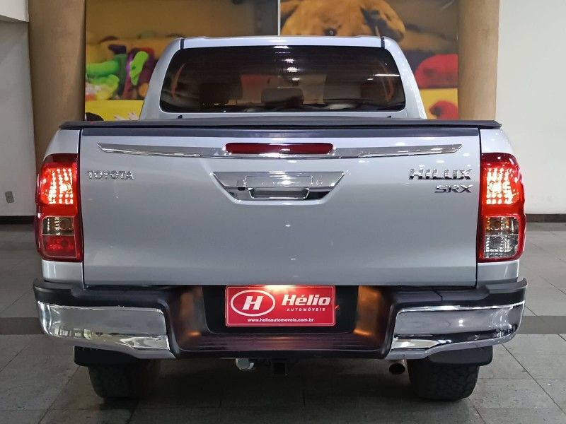 Toyota HILUX CAB.DUPLA SRX 2.8 2018 HÉLIO AUTOMÓVEIS LAJEADO / Carros no Vale