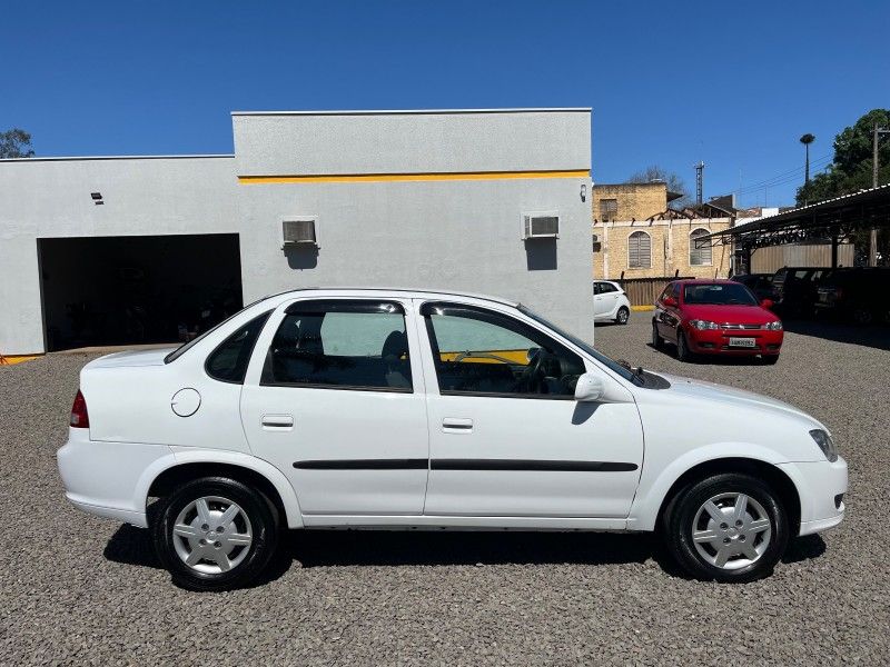 Chevrolet CLASSIC LS 1.0 VHC 2016 NEUMANN VEÍCULOS ARROIO DO MEIO / Carros no Vale