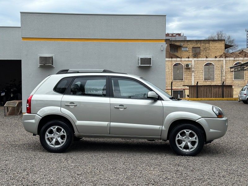 Hyundai TUCSON GLS 2.0 2014 NEUMANN VEÍCULOS ARROIO DO MEIO / Carros no Vale