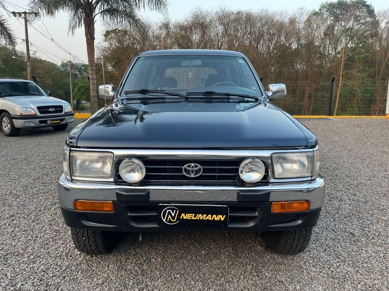 Toyota HILUX SW4 2.8 1995 NEUMANN VEÍCULOS ARROIO DO MEIO / Carros no Vale