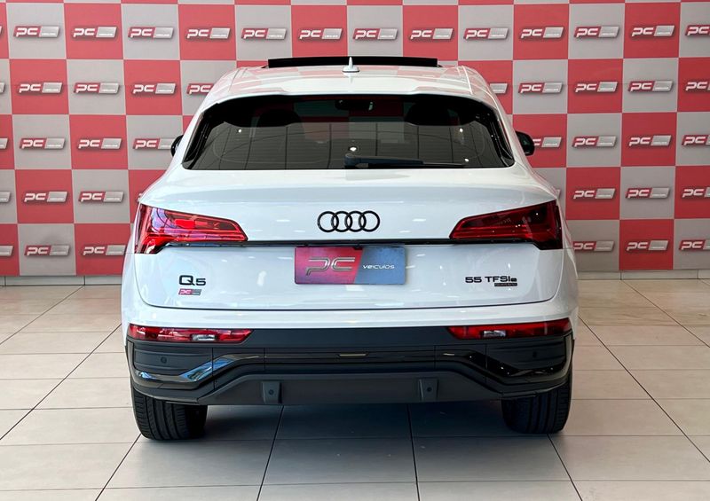 Audi Q5 SB P Black 2.0 TFSIe S.Tr Qt (Hib.) 2022/2023 PC VEÍCULOS SANTA CRUZ DO SUL / Carros no Vale