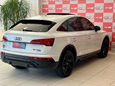 Audi Q5 SB P Black 2.0 TFSIe S.Tr Qt (Hib.) 2022/2023 PC VEÍCULOS SANTA CRUZ DO SUL / Carros no Vale