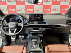 Audi Q5 SB P Black 2.0 TFSIe S.Tr Qt (Hib.) 2022/2023 PC VEÍCULOS SANTA CRUZ DO SUL / Carros no Vale