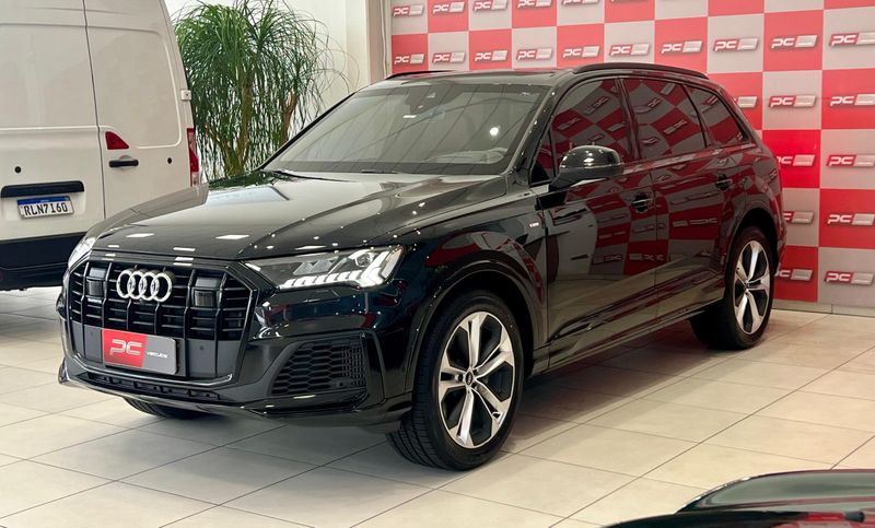 Audi Q7 Perf Black 3.0 TFSI Quat.Tip.(Híb.) 2022/2023 PC VEÍCULOS SANTA CRUZ DO SUL / Carros no Vale