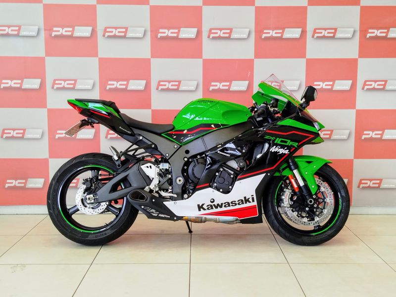 KAWASAKI NINJA ZX-10/ ZX-10R 1000cc/30TH Aniv. 2021/2022 PC VEÍCULOS SANTA CRUZ DO SUL / Carros no Vale