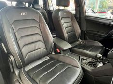 VOLKSWAGEN TIGUAN Allspac R-Line 350 TSI 2.0 4×4 2019/2019 PC VEÍCULOS SANTA CRUZ DO SUL / Carros no Vale