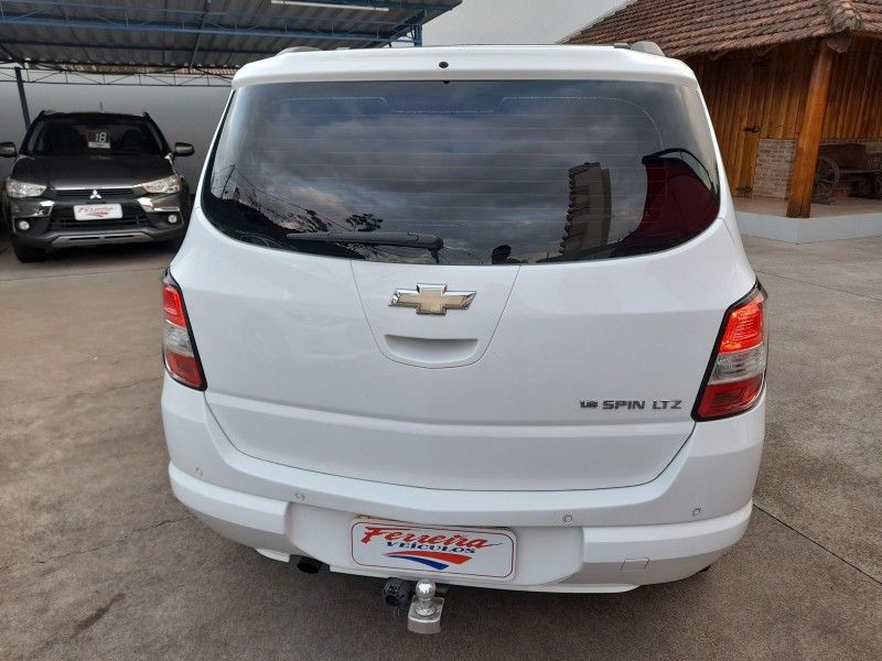 Chevrolet SPIN LTZ 1.8 2016 FERREIRA VEÍCULOS VENÂNCIO AIRES / Carros no Vale