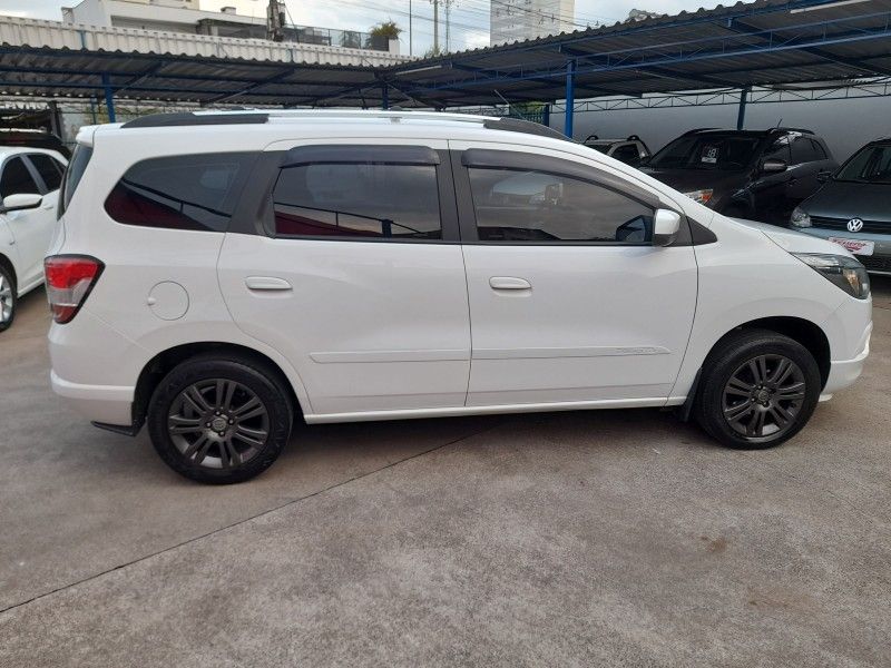 Chevrolet SPIN LTZ 1.8 2016 FERREIRA VEÍCULOS VENÂNCIO AIRES / Carros no Vale