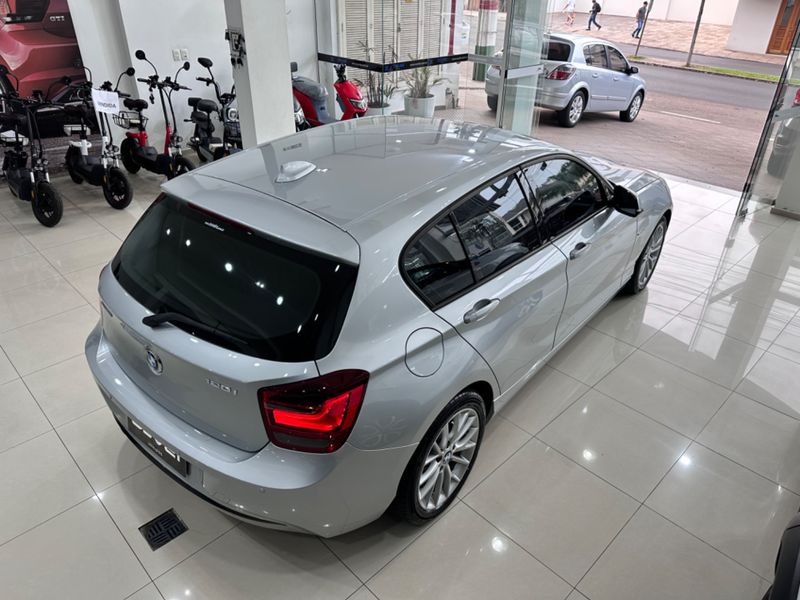 Bmw 120i Active 2015/2015 COVEL VEICULOS ENCANTADO / Carros no Vale