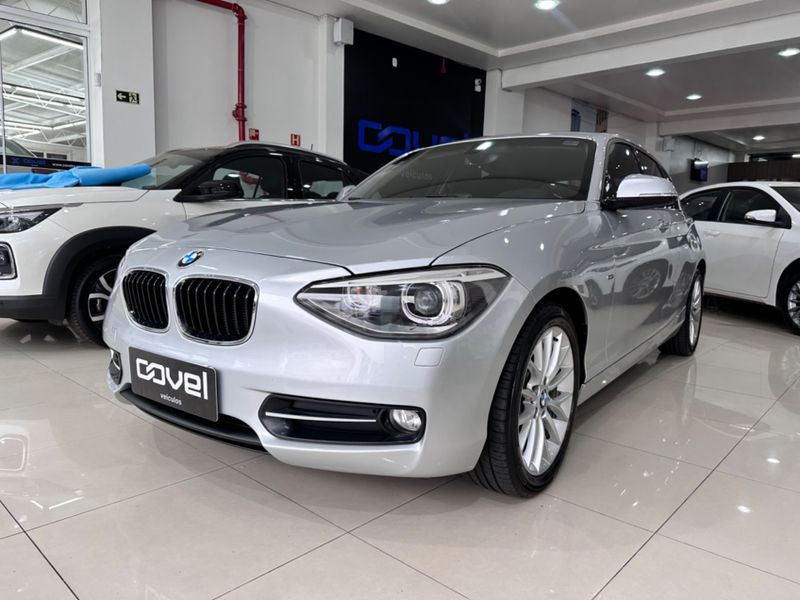 Bmw 120i Active 2015/2015 COVEL VEICULOS ENCANTADO / Carros no Vale