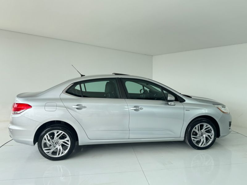 Citroen C4 Lounge 1.6 Exclusive 16v Turbo 2015/2015 COVEL VEICULOS ENCANTADO / Carros no Vale