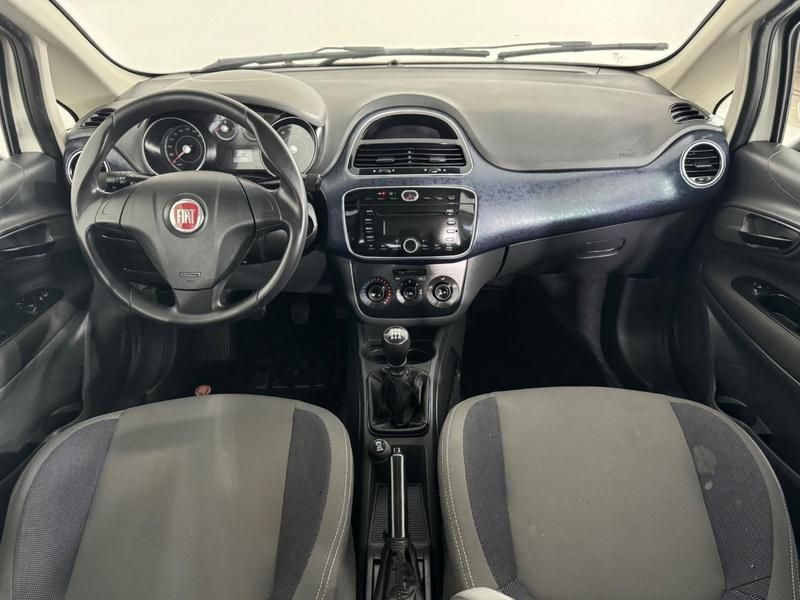 Fiat Punto Attractive 2012/2013 COVEL VEICULOS ENCANTADO / Carros no Vale