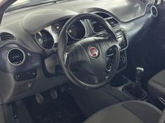 Fiat Punto Attractive 2012/2013 COVEL VEICULOS ENCANTADO / Carros no Vale