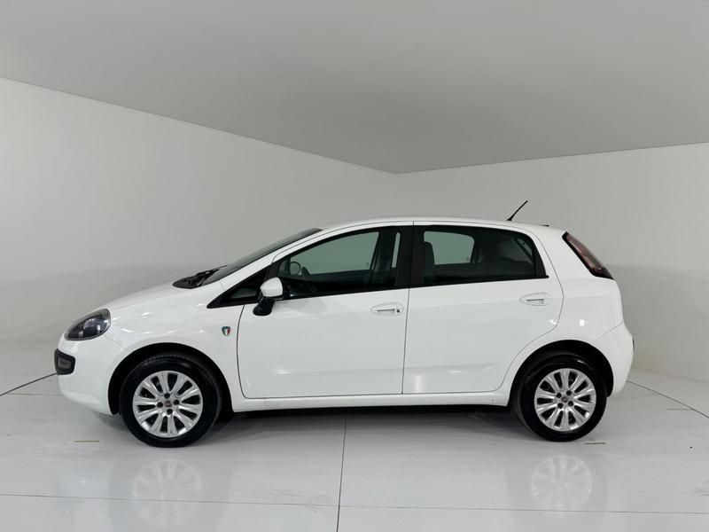 Fiat Punto Attractive 2012/2013 COVEL VEICULOS ENCANTADO / Carros no Vale