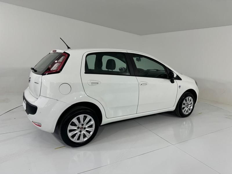 Fiat Punto Attractive 2012/2013 COVEL VEICULOS ENCANTADO / Carros no Vale