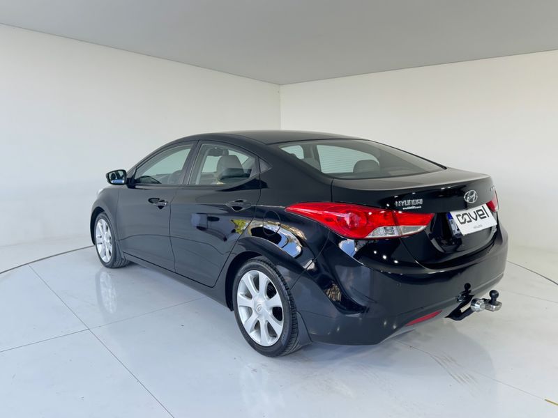 Hyundai Elantra Gls 2011/2012 COVEL VEICULOS ENCANTADO / Carros no Vale