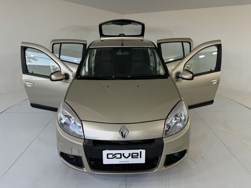 Renault Sandero Privilege Hi 1.6 16v 2013/2013 COVEL VEICULOS ENCANTADO / Carros no Vale