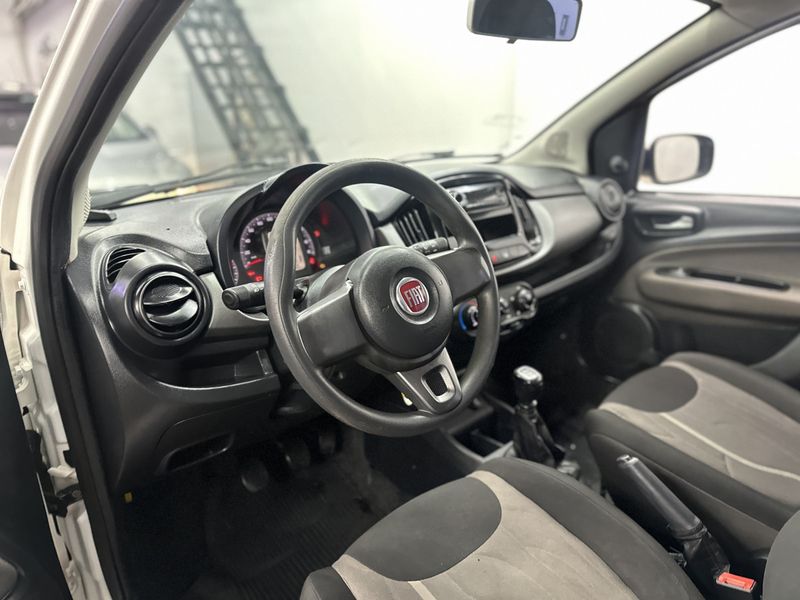 Fiat UNO WAY 1.0 6V 2018/2019 CIRNE AUTOMÓVEIS SANTA MARIA / Carros no Vale