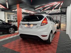 Ford Fiesta TIT.Plus 1.0 12V EcoBoost 2017/2017 CIRNE AUTOMÓVEIS SANTA MARIA / Carros no Vale