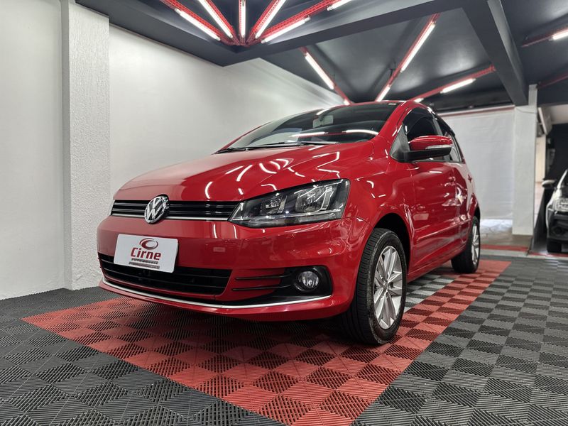 VOLKSWAGEN Fox Connect 1.6 8V 2018/2018 CIRNE AUTOMÓVEIS SANTA MARIA / Carros no Vale