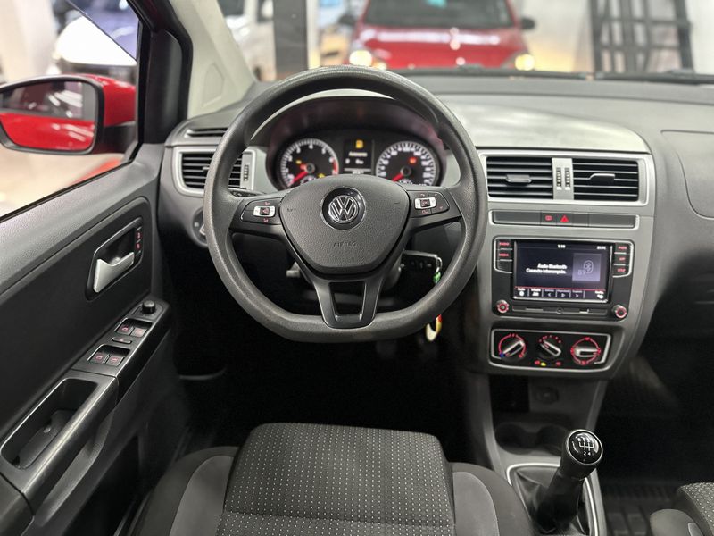 VOLKSWAGEN Fox Connect 1.6 8V 2018/2018 CIRNE AUTOMÓVEIS SANTA MARIA / Carros no Vale