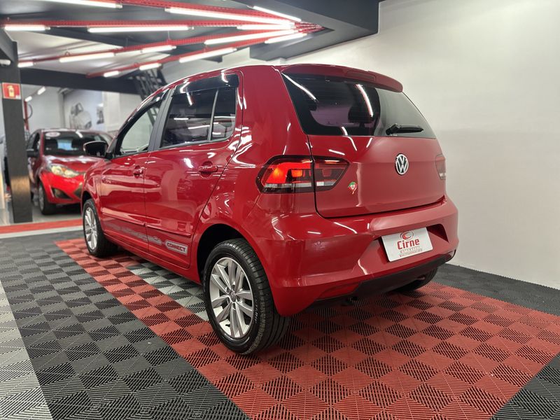 VOLKSWAGEN Fox Connect 1.6 8V 2018/2018 CIRNE AUTOMÓVEIS SANTA MARIA / Carros no Vale