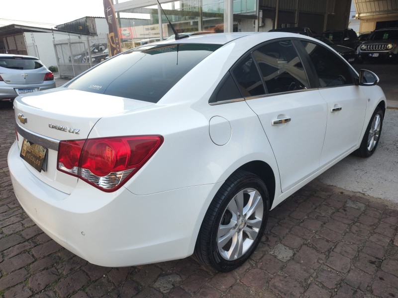 CHEVROLET CRUZE 1.8 LTZ 16V /2015 CHIMA VEÍCULOS VENÂNCIO AIRES / Carros no Vale